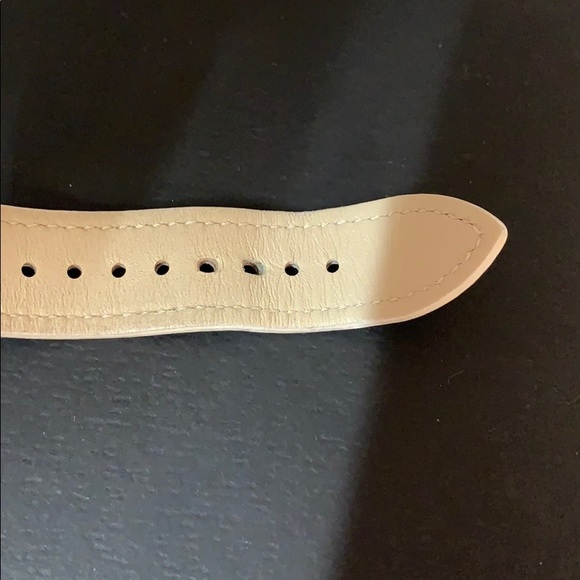 EUC Marc by Marc Jacobs White Leather Watch - Picture 8 of 16